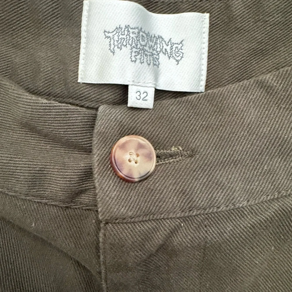 Throwing Fits men’s olive pleated cotton pants size 32